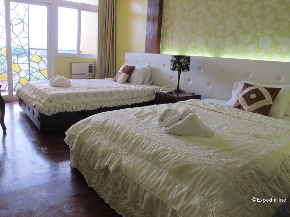 Oyo 159 San Remigio Pensionne Suites Себу Экстерьер фото