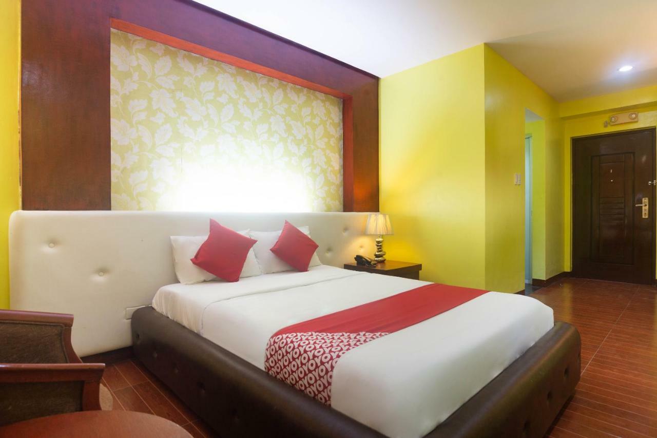 Oyo 159 San Remigio Pensionne Suites Себу Экстерьер фото